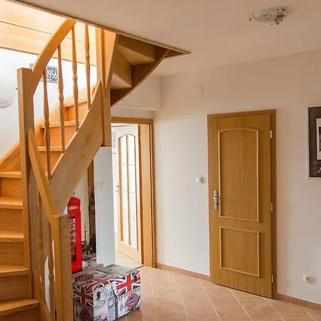 Penthouse Lipova 20